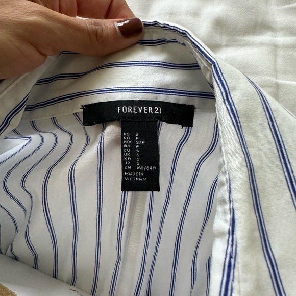 Button up Top - Picture 2 of 4